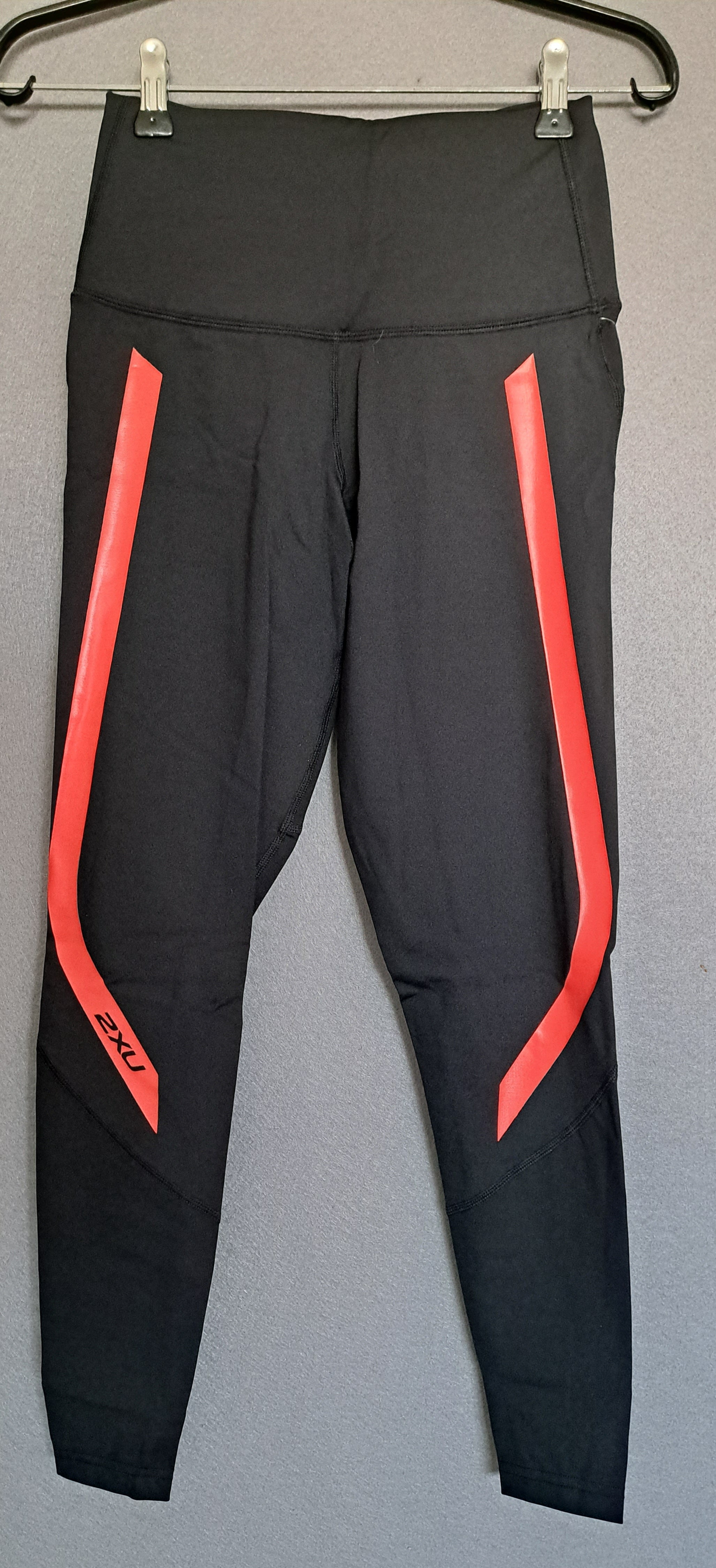 2XU Print Mid-Rise Comp Tights, Damen, Laufhose, Black/Cherry Tomato