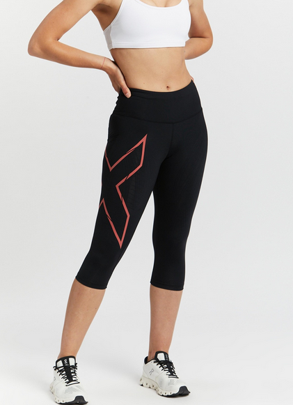 2XU Light Speed Mid-Rise Compression 3/4 Tights, Damen, Laufhose, Black/Coralle
