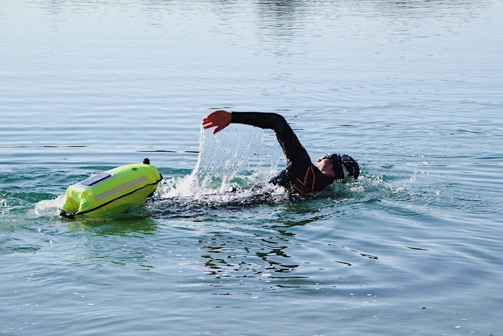 Schwimmboje weiter gedacht: das ist die  Swim & Safety Buoy Ultimate