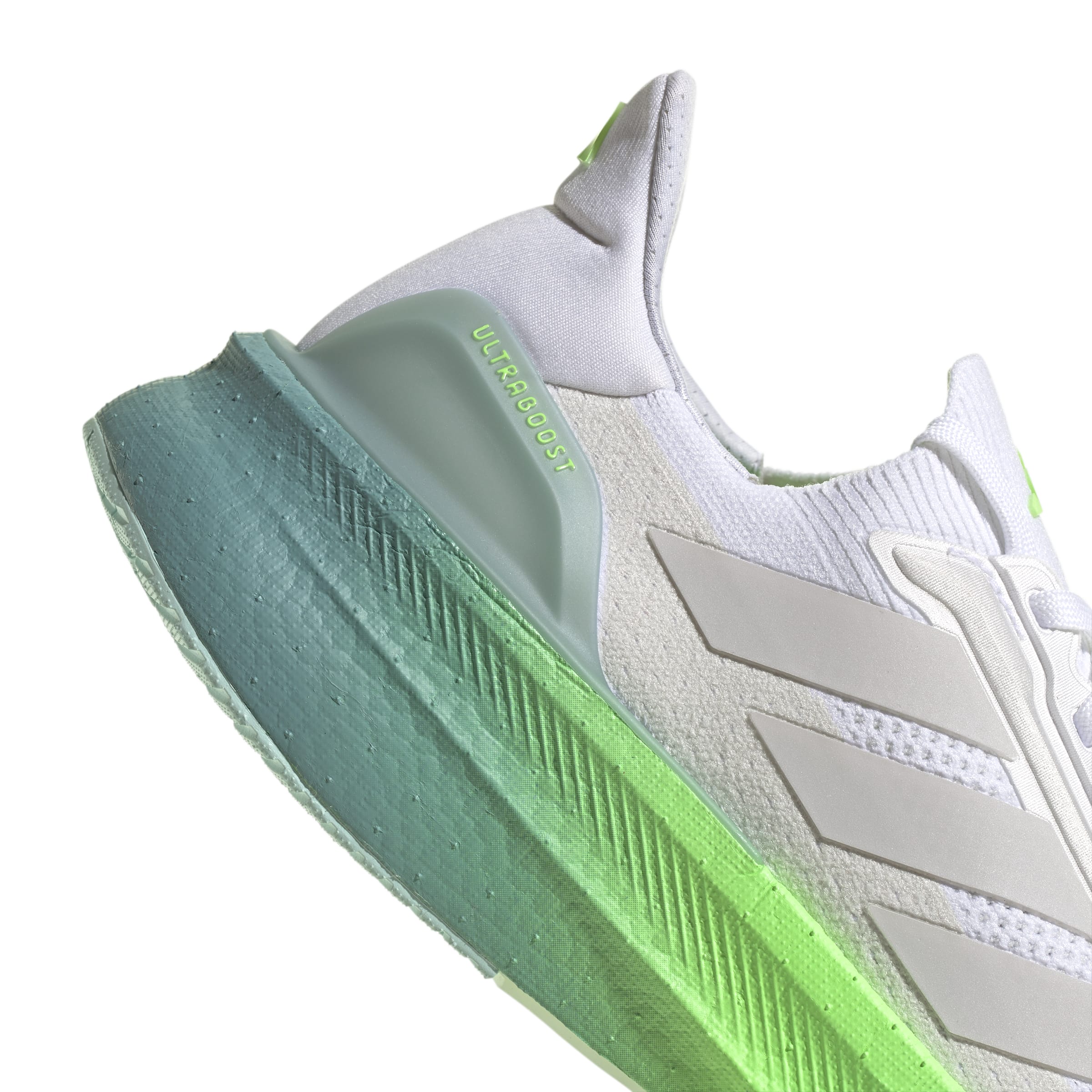 Detailansicht Fersenbereich rechter Schuh