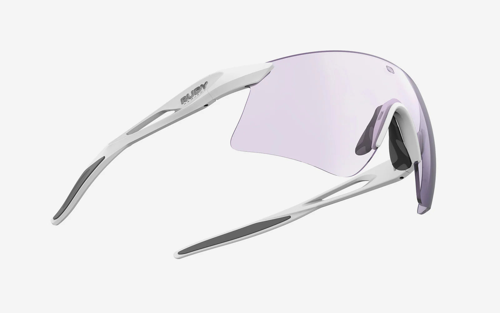 Schrägansicht von vorne unten