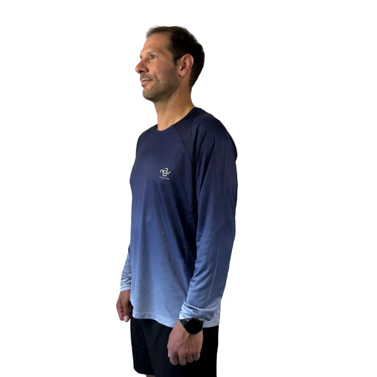 Trinovate Elite Run Shirt, blau, von links am männlichen Modell