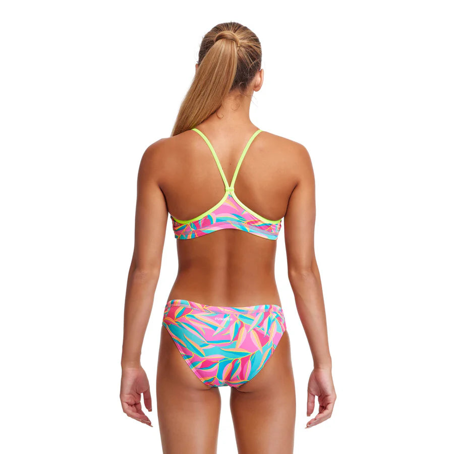 Tragebild Bikini von hinten