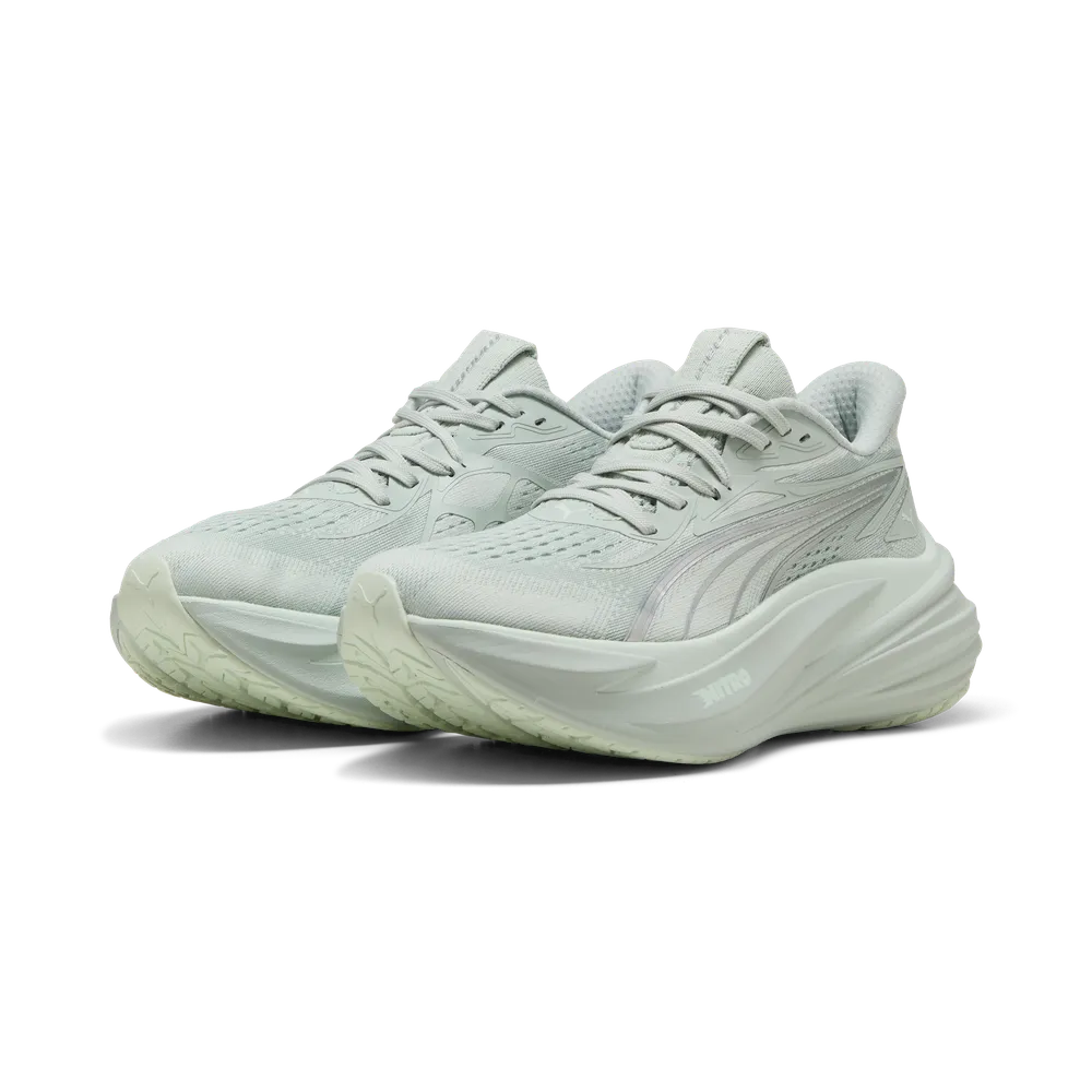 Schrägansicht beide Schuhe